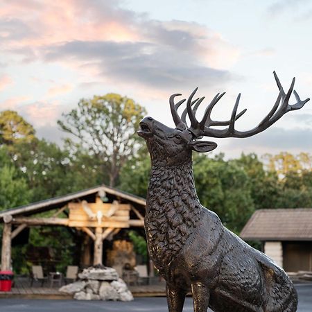Stonegate Lodge W Pool & Outdoor Firepits Room #201 Eureka Springs Exterior photo