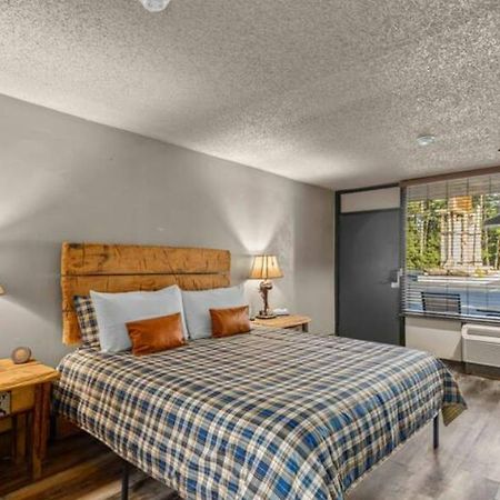 Stonegate Lodge W Pool & Outdoor Firepits Room #201 Eureka Springs Exterior photo